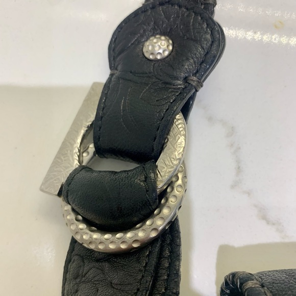 Ferragamo leather shoulder bag- like new - Picture 5 of 9